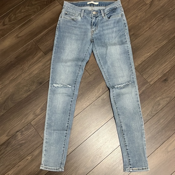 Levi’s - Picture 3 of 4
